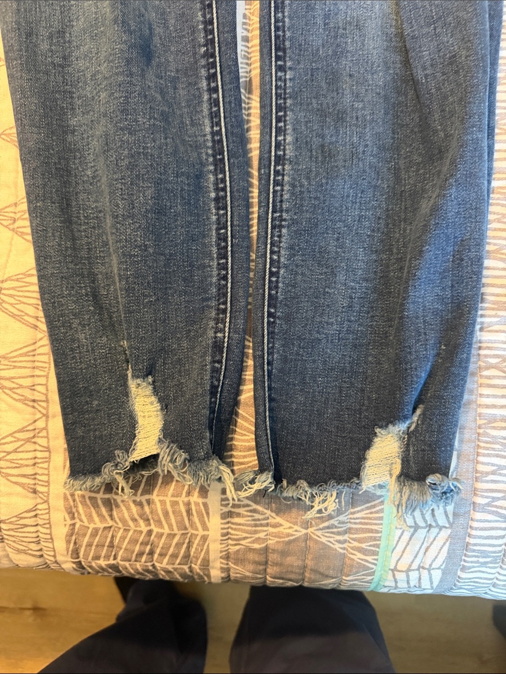 Express Distressed High rise Skinny Jeans - Picture 5 of 5